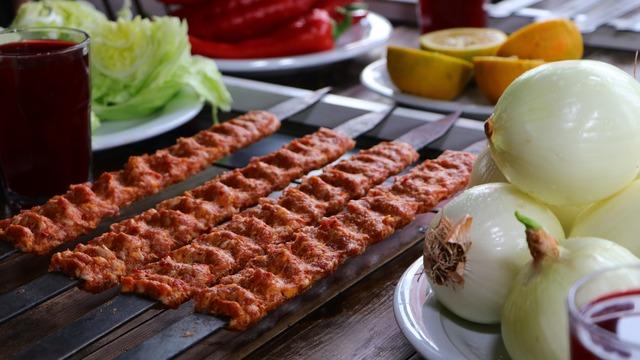 Adana sıcağı besin zehirlenmesi vakalarını arttırdı! Uzmanı Başvuran hasta sayısı arttı diyerek uyardı