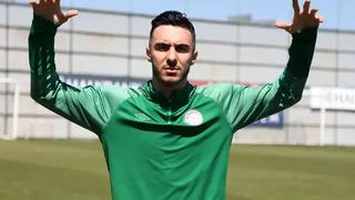 Beşiktaş'tan Galatasaray'a transfer çalımı geldi! Emirhan Topçu ile sözleşme imzalandı