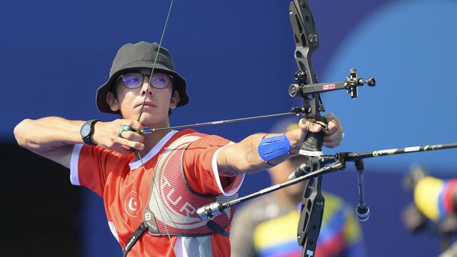 Mete Gazoz, Andres Gallardo Ferrara'yı mağlup etti ve adını ikinci tura yazdırdı