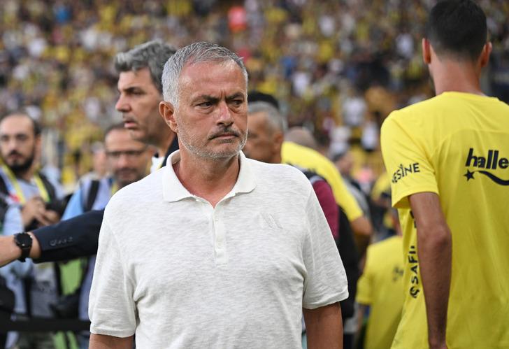 Mourinho'nun o kararı sonrası demediğini bırakmadı! 'Hata yapıyor, anlayamıyorum, macera arıyor' G1