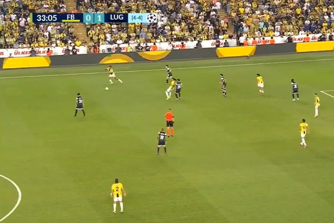 Taraftar bir anda ıslıklamaya başladı, Tadic devreye girdi! Herkes ma&ccedil;ın Fenerbah&ccedil;e-Lugano ma&ccedil;ının 33. dakikasını konuşuyor