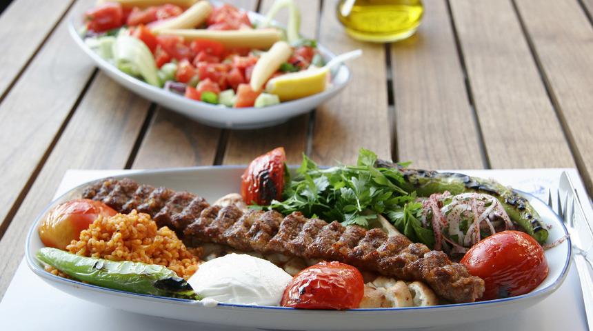 Tablacı salatası tarifi: Tablacı salatası nasıl yapılır?