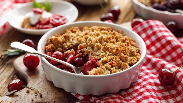 Vişneli crumble tarifi: Vişneli crumble nasıl yapılır?