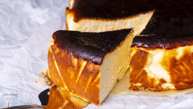 San sebastian cheesecake tarifi: San sebastian cheesecake nasıl yapılır?