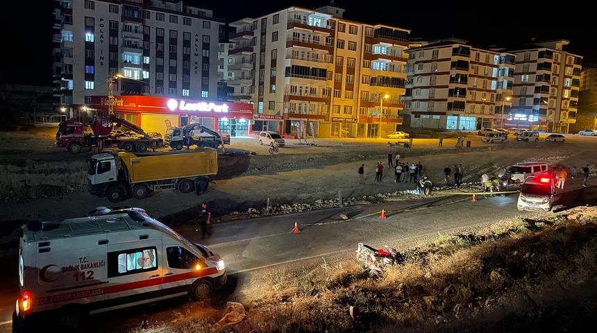 Adıyaman'da hafif ticari araçla çarpışan sepetli motosikletin sürücüsü öldü
