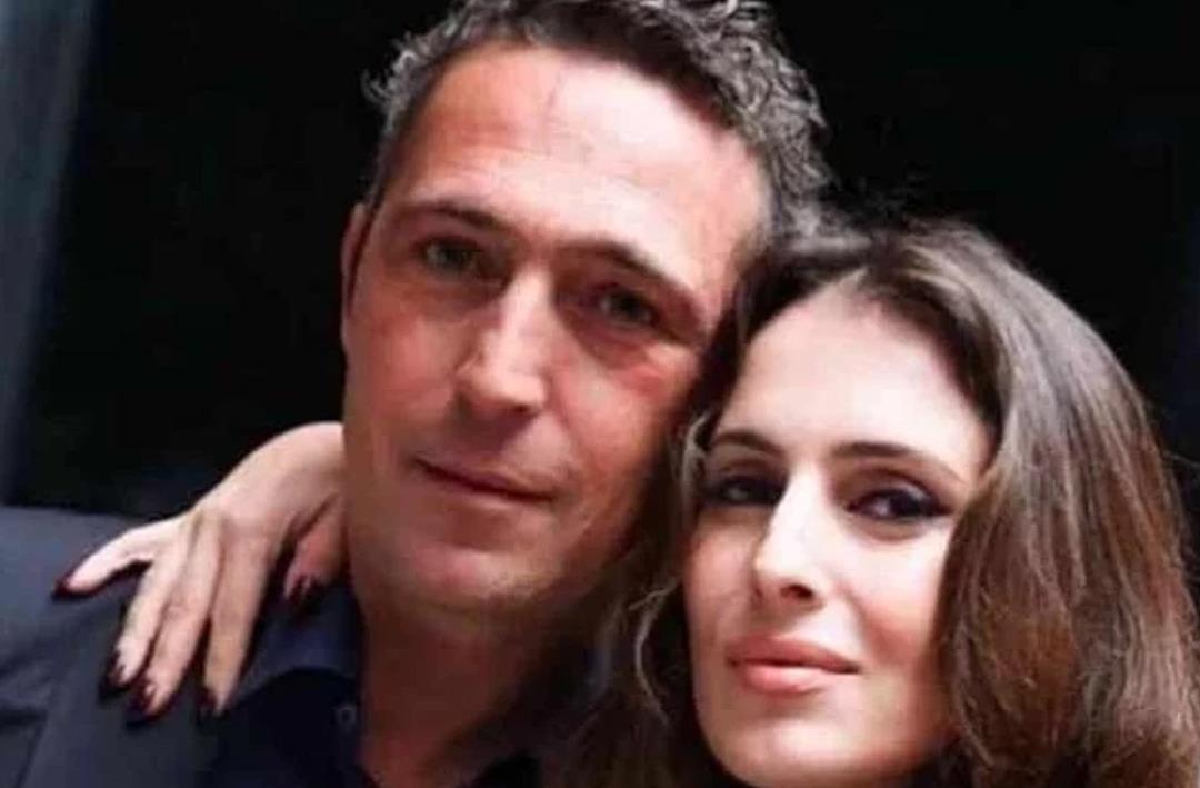 Ali Ko&ccedil;'un eşi Nevbahar Ko&ccedil; yalısını gezdirdi! Sadece havuzlu bah&ccedil;esi bile devasa...