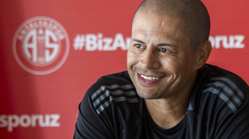 Hagi mi Alex mi? Alex de Souza son noktayı koydu!