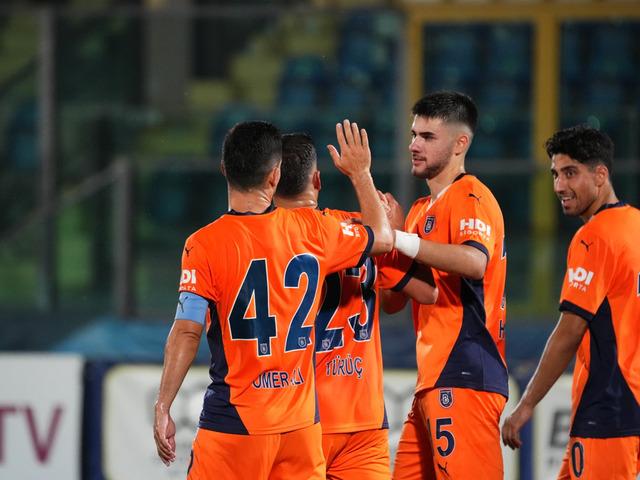 RAMS Başakşehir, UEFA Konferans Ligi'nde toplamda 10 golle turladı!