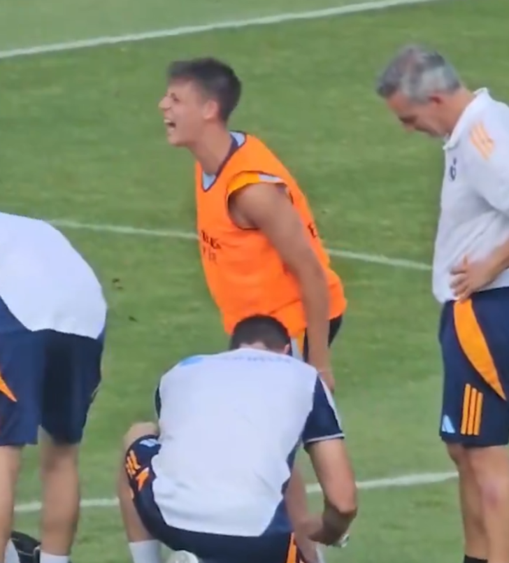 Eyvah, Arda Güler! Antrenmanda acı içinde yer kaldı, herkesi çok korkuttu! Ancelotti koşarak oraya geldi... G3