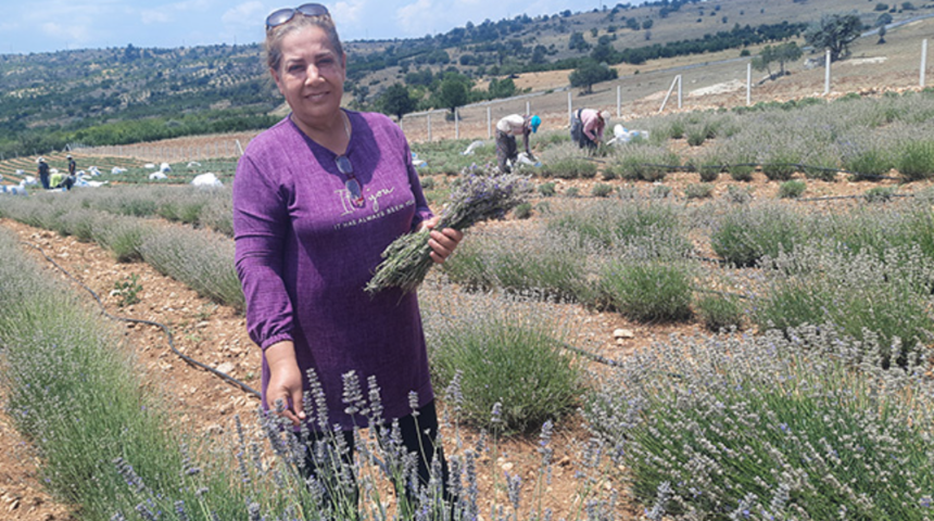 &Ccedil;inli doktorun terapisi sayesinde tanıştı, &uuml;retici oldu! 15 kadına istihdam sağladı