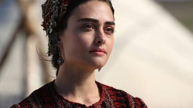 Mardin dizisi için Esra Bilgiç'e teklif gitti! Projeyi çok beğendi ama... 