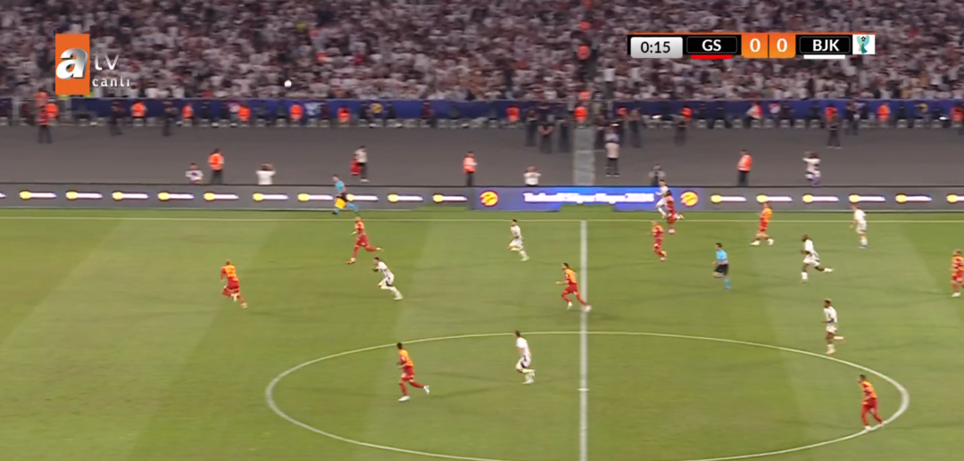 S&uuml;per Kupa ma&ccedil;ında inanılmaz hata! 23. saniyede tarihe ge&ccedil;en gol geldi... Icardi'nin rekorunu kırdı