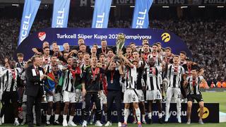 SON DAKİKA: Beşiktaş'tan tarihi skor! Siyah-Beyazlılar Galatasaray'ı 5-0 mağlup ederek Süper Kupa'yı müzesine götürdü