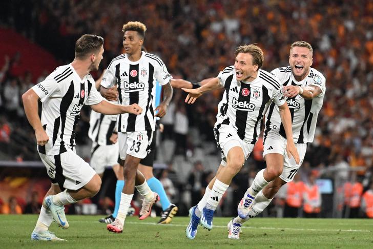 Dursun Özbek, Okan Buruk, Icardi... Beşiktaş mağlubiyeti sonrası canlı yayında esti gürledi: Senin tribin kime? G2