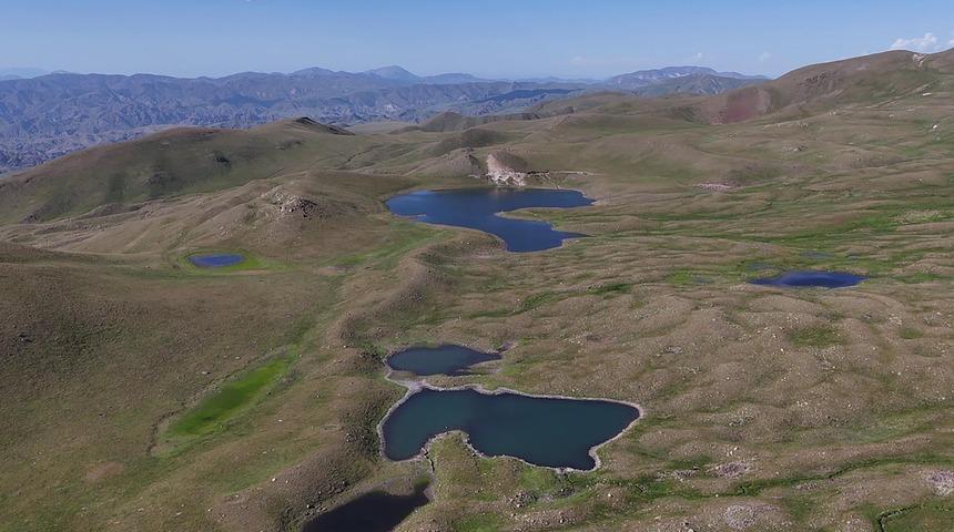 Erzurum'da 'dünyanın göbeği': Türkiye'den doğup yeryüzünü besliyorlar! Ziyaret Tepe manzarasıyla da büyülüyor