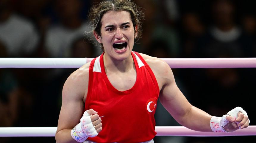 Esra Yıldız Kahraman yarı finalde! Milli boksör madalyayı garantiledi