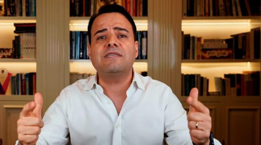 Özgür Demirtaş Instagram'ın kapatılmasına peş peşe paylaşımlarla isyan etti! Kazancı sorulunca...