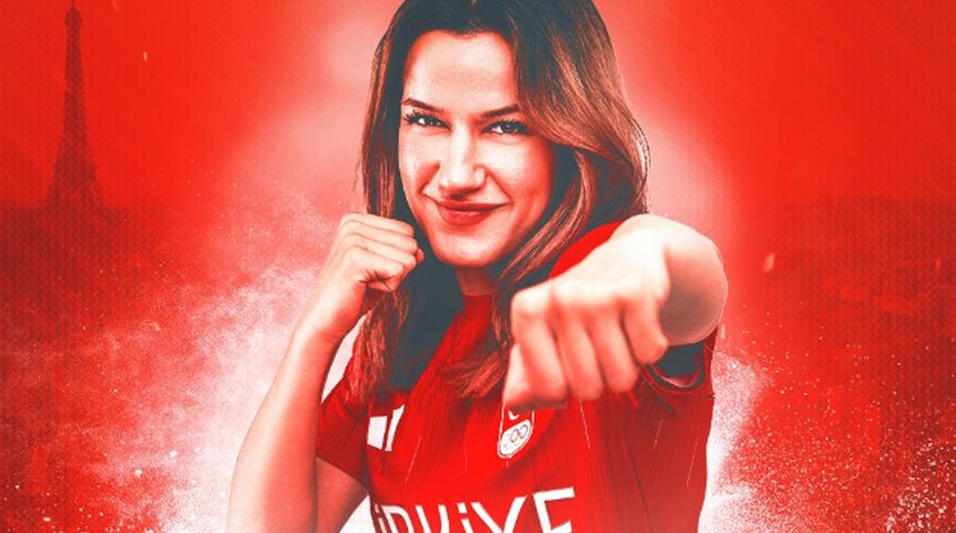 Milli boksörümüz Hatice Akbaş, finale yükseldi!