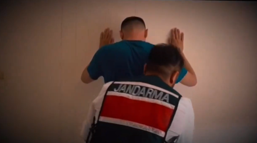 Banka kartlarıya dolandırıcılık, yasa dışı bahis ve çocuk müstehcenliği! 24 ilde harekete geçildi: 86 kişi yakalandı