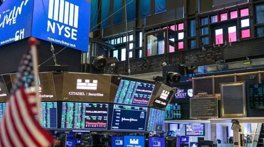 New York borsası resesyon endişeleriyle sert düşüşle açıldı! Dow Jones endeksi 1000 puanın üzerinde değer kaybetti 