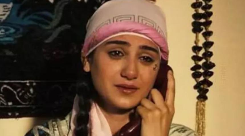 Amerika'dan döner dönmez soluğu tatilde aldı! Akasya Durağı'nın Zeyno'su Sitare Akbaş'ı bikinili görenler inanamadı 