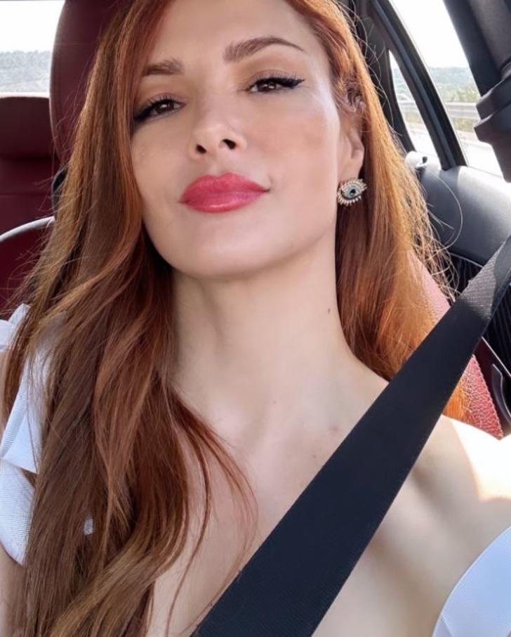 46 yaşındaki Mine Tugay yıllara meydan okuyor! Herkesin yapabileceği sırrını verdi: "Bal, zerdeçal ve... G3