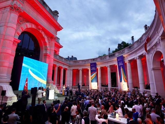 İBB&rsquo;den Paris&rsquo;te İstanbul Evi! İddialar sonrası a&ccedil;ıklama geldi