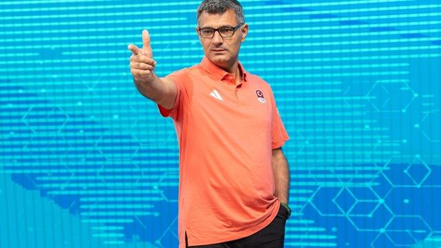 Yusuf Dikeç madalyaya giden yolu anlattı! 3 gün önce silahı kırılmış, tornacı arkadaşına yaptırmış