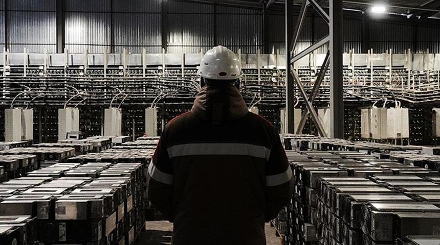 Rusya'da yeni dönem! Putin imzaladı, kripto para madenciliği yasal hale geldi