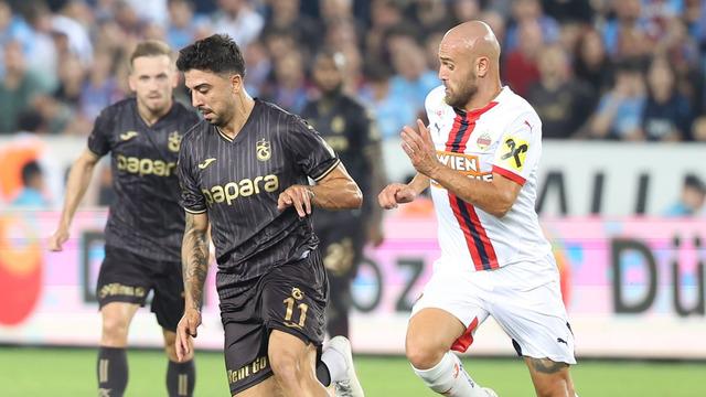 Trabzonspor'a UEFA Avrupa Ligi Eleme Turu ilk maçında şok skor! Rapid Wien'e 1-0 mağlup oldular...