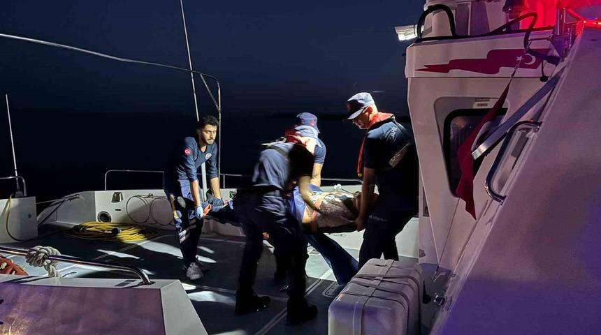 Bozcaada’da rahatsızlanan vatandaş Sahil Güvenlik ekiplerince tahliye edildi