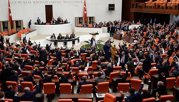 7 parti dilekçe verdi! TBMM'yi olağanüstü toplantıya çağırdılar