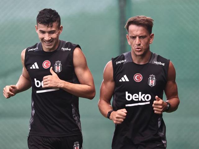 Beşiktaş'ta iki ayrılık birden! Kiralık olarak takımdan ayrılıyorlar...