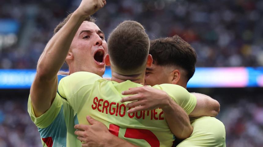 Olimpiyat futbol finalinde kupayı kazandılar! İspanya, altın madalyanın sahibi oldu