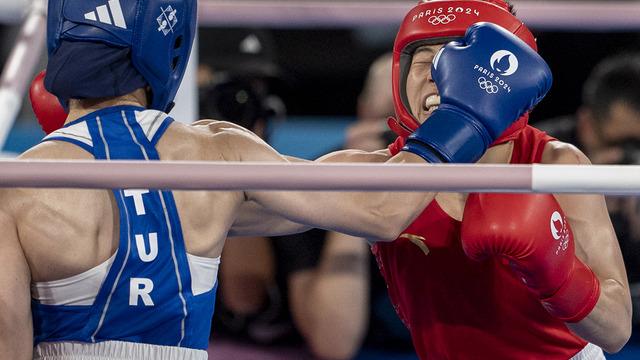 Buse Naz Çakıroğlu Paris 2024'te gümüş madalya kazandı