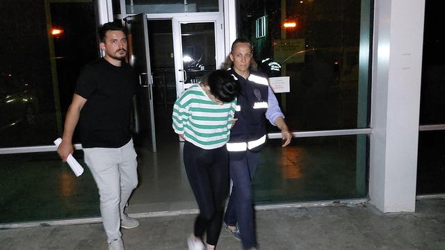 Sosyal medyadan ağına düşürdüğü erkeği evine davet etti! 55 bin lirasını çaldı