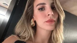 Yeni imajı çok beğenilmişti... Hülya Koçyiğit'in torunu Aslışah Alkoçlar Ibiza pozlarıyla olay oldu 