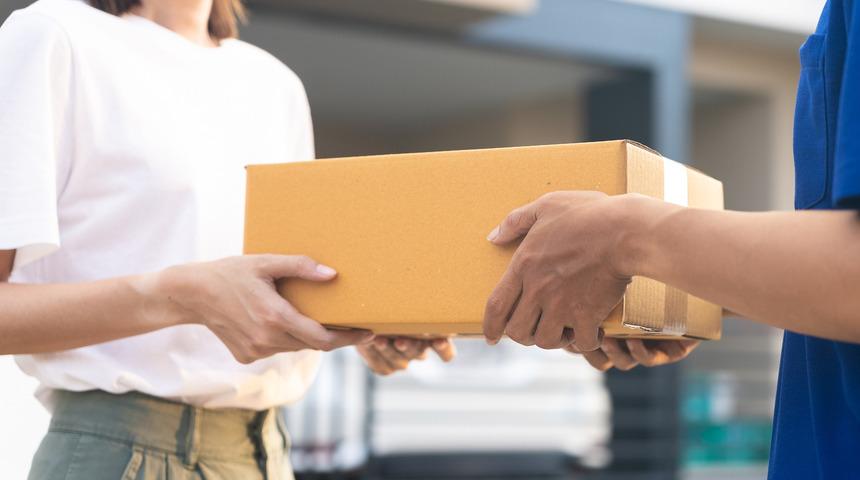 Ticaret Bakanlığı'ndan iade kargo bedeli kararı! Yurt içinde alışverişe kolaylık sağlandı: Resmi Gazete'de yayımlandı, 1 yıl sonra...