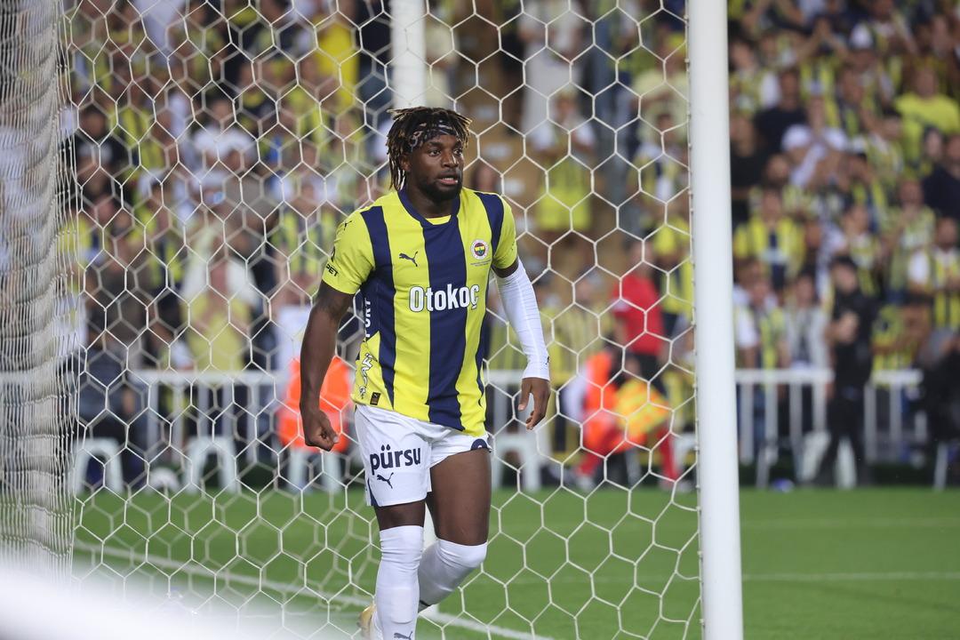 Dosta g&uuml;ven verdi, d&uuml;şmana korku saldı! Fenerbah&ccedil;e'nin yeni transferi Allan Saint Maximin ilk S&uuml;per Lig ma&ccedil;ında neler yaptı neler