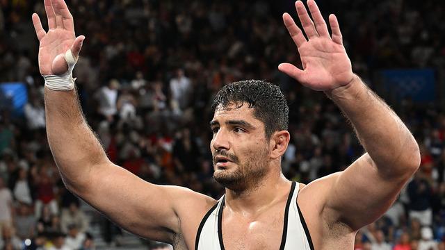 Taha Akgül, güreş kariyerini sonlandırdı! Paris'teki olimpiyatlarda kürsüye çıkmış, hepimizi bir kez daha gururlandırmıştı