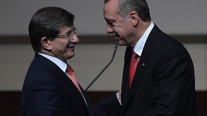 Ahmet Davutoğlu'ndan 'AK Parti' talimatı: Geçeceksek genel başkanımızla hep birlikte geçeriz!