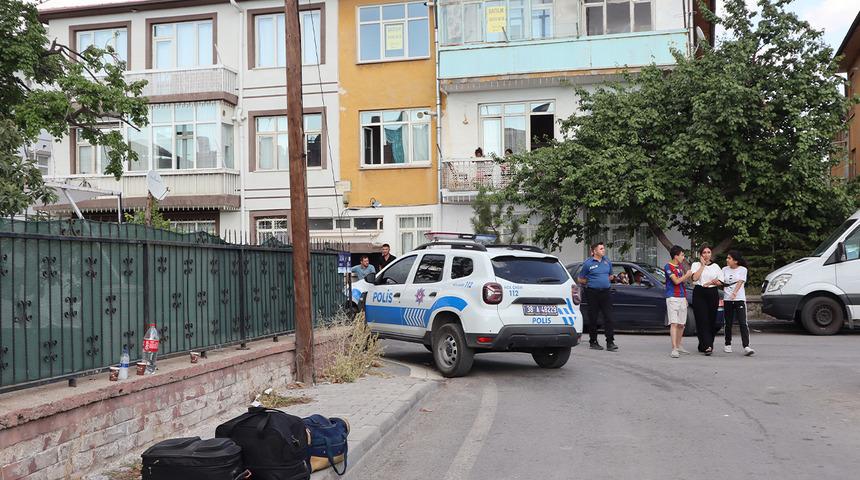 Cezaevi firarisi koca dehşeti yaşattı! Çocuklarının gözü önünde eşini bıçakladı