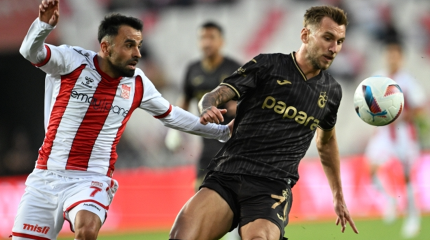 Trabzonspor'dan lige kayıpla başladı! Bordo-mavililer Sivas deplasmanından golsüz beraberlikle döndü