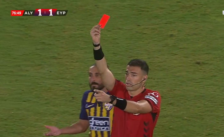 Arda Turan Süper Lig'deki ilk maçına çıktı! Değişiklikler bir türlü yapılmayınca adeta çıldırdı ve kırmızı kart gördü G5