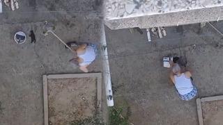 Manisa'da vahşet! 3 yavru kediyi fırça sapıyla öldürdü, o anlar kameraya yansıdı