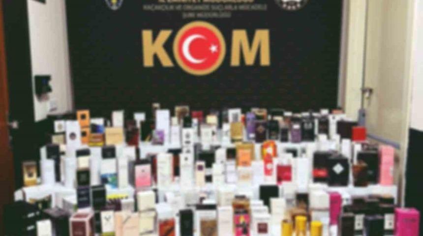 Afyonkarahisar’da binlerce adet gümrük kaçağı parfüm ele geçirildi
