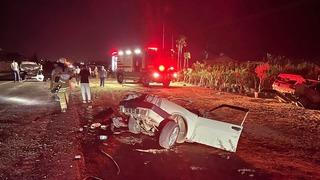 İzmir'de hatif ticari araç ile otomobilin çarpıştığı kazada 5 kişi yaralandı