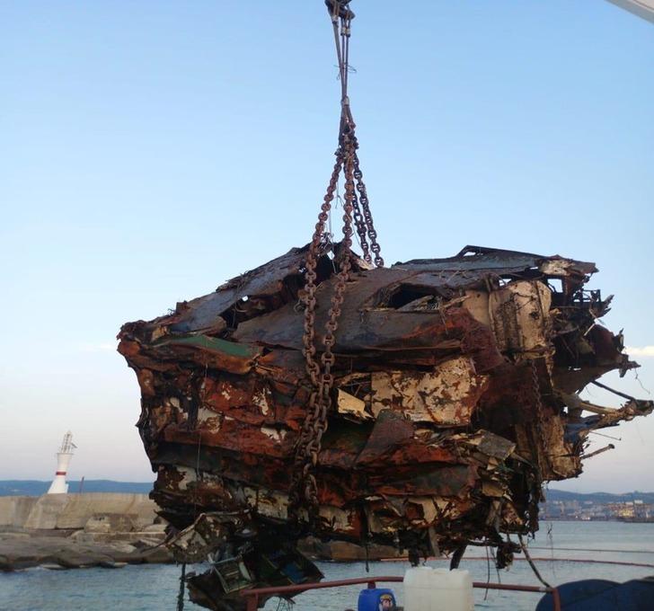 9 aydır batık olan Kafkametler'in enkazı kaldırıldı! 7 kişi hala kayıp G3