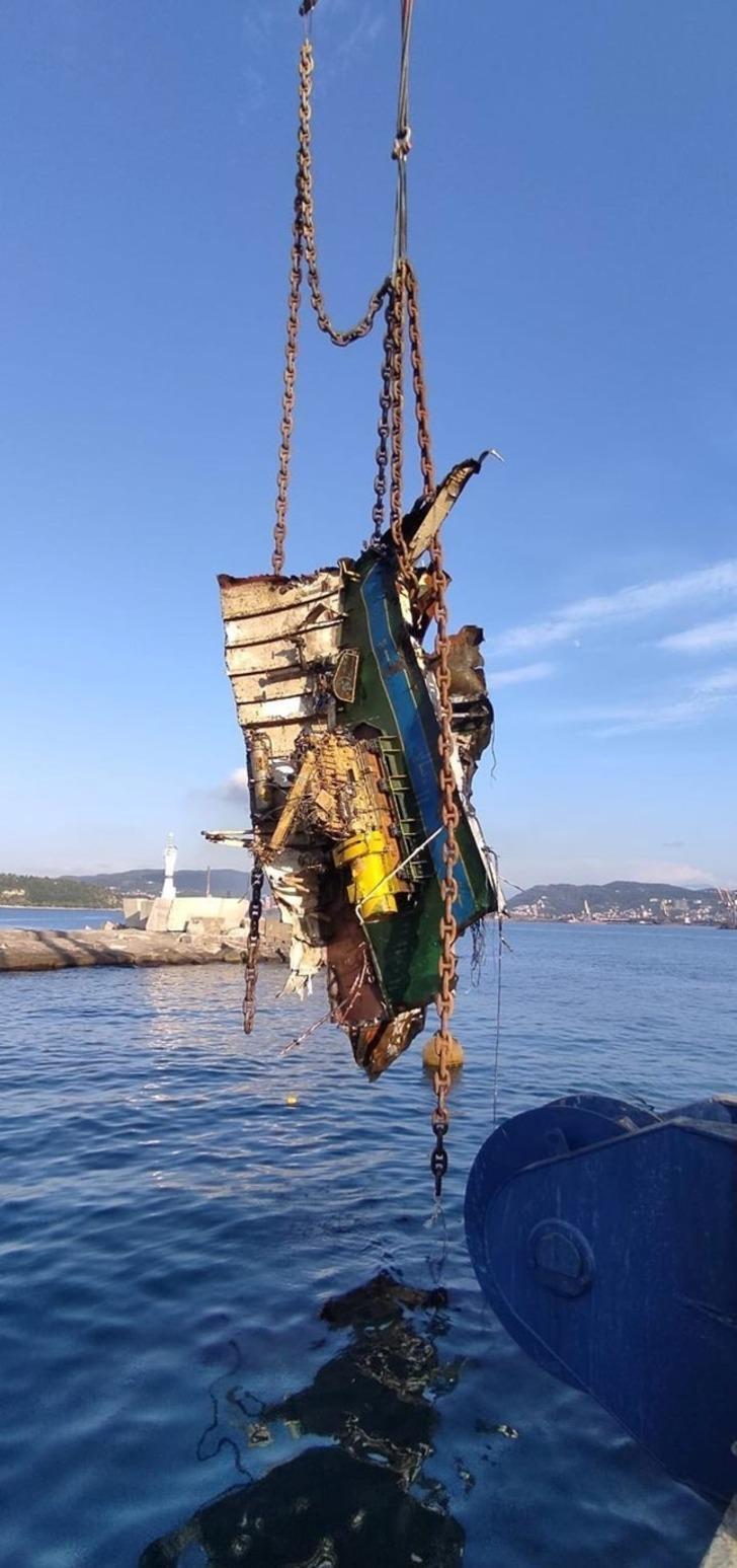 9 aydır batık olan Kafkametler'in enkazı kaldırıldı! 7 kişi hala kayıp G4