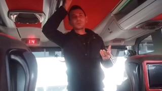 Trafik polisi, firmanın ve şoförün bilgisi olmadan yolcu otobüsüne yolcu olarak bindi